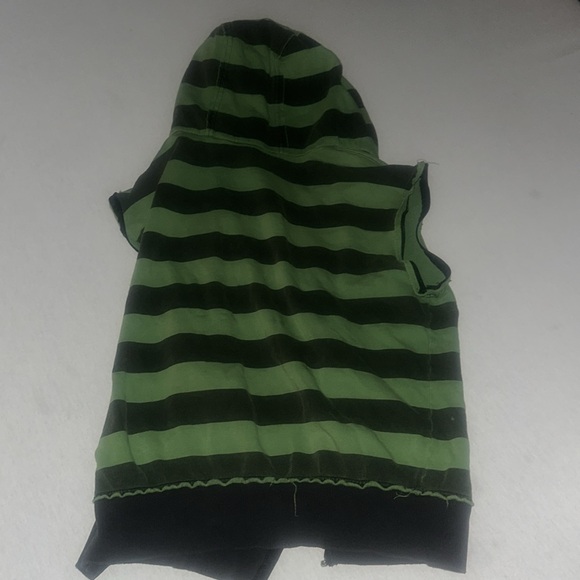 Unisex Size 2X Green and Black Striped Sleeveless Hoodie. Sleeves Included. - Picture 3 of 4